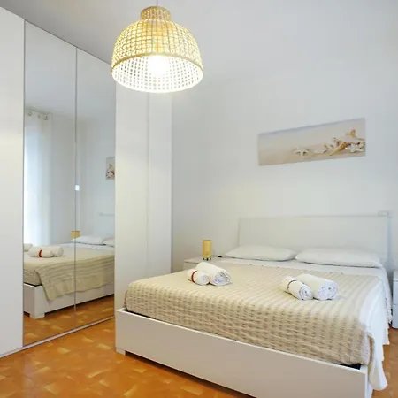 In דירה סנטו סטפנו אל מארה