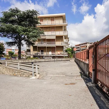 Stunning In * Santo Stefano al Mare